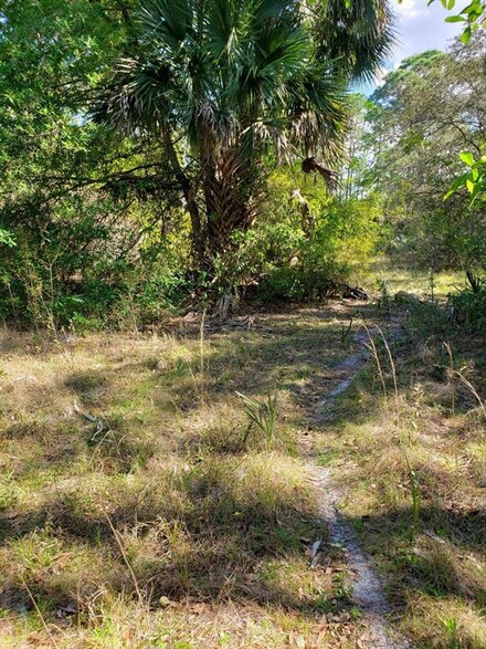 9401 SW Hopwood Ave, Indiantown, FL 34956