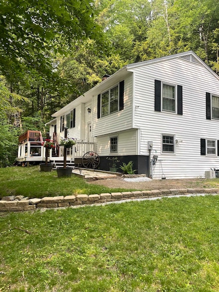 82 Scotts Dr, Charlestown, NH 03603