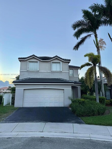 4249 Magnolia Ridge Dr, Weston, FL 33331