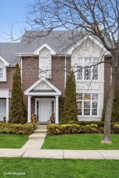 426 Park Ave, Clarendon Hills, IL 60514