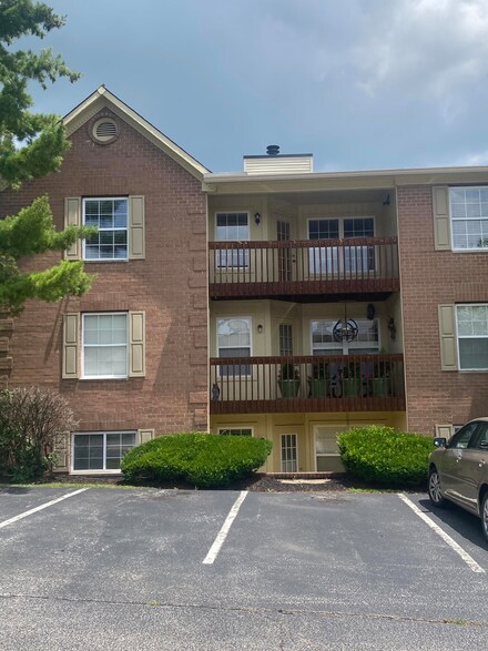 10 Meadow Ln Unit 9, Highland Heights, KY 41076