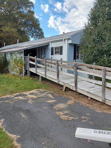 221 North St Unit 9, Ware, MA 01082