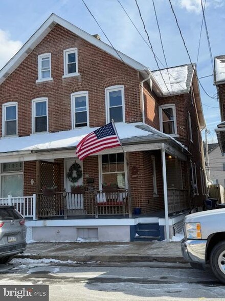 222 Adrain St, Emmaus, PA 18049