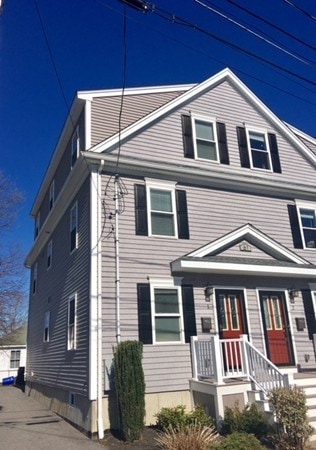 61 Parmenter Rd, Waltham, MA 02453