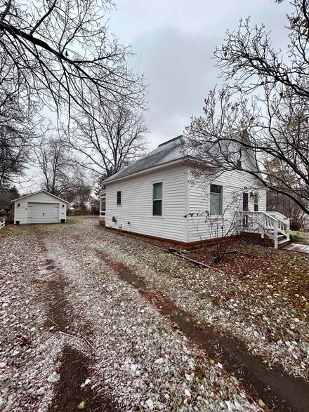 104 Grant Ave, Granville, ND 58741