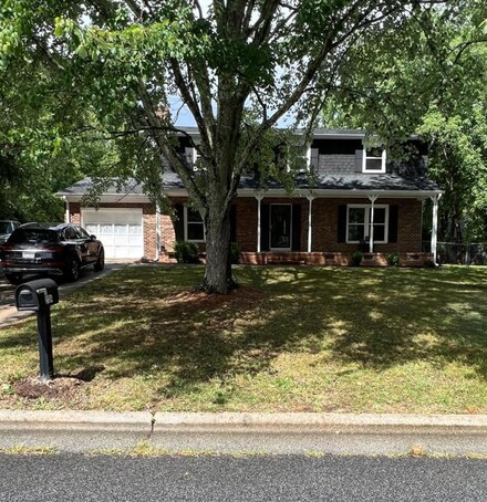 2124 Rivermeade Dr, High Point, NC 27265