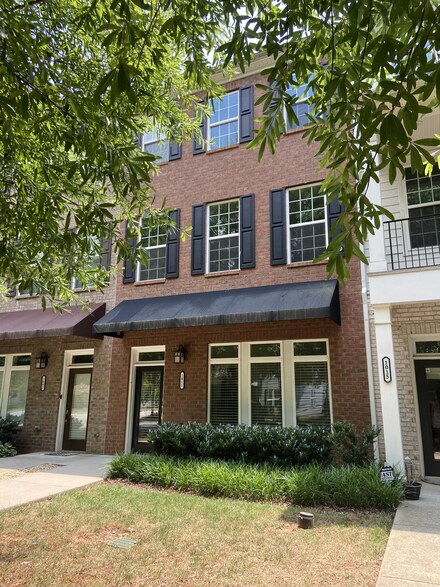 1011 Avery Park Dr, Smyrna, TN 37167