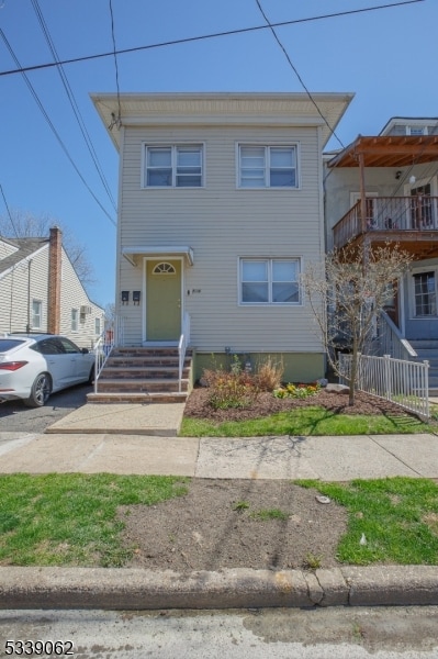 516 E Blancke St, Linden, NJ 07036
