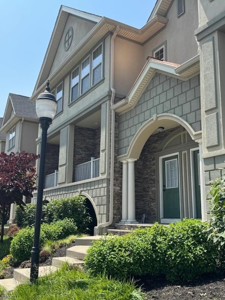 726 Green Ln, Union, NJ 07083