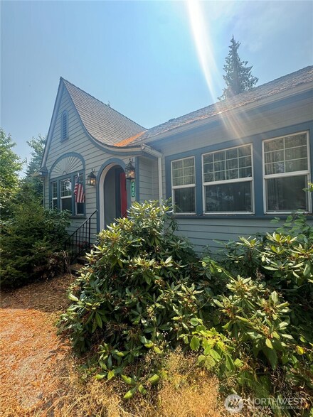 440 96th St S, Tacoma, WA 98444