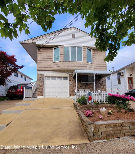 389 Gower St, Staten Island, NY 10314