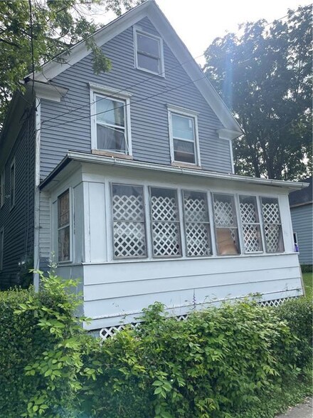 76 Eddy St, Rochester, NY 14611