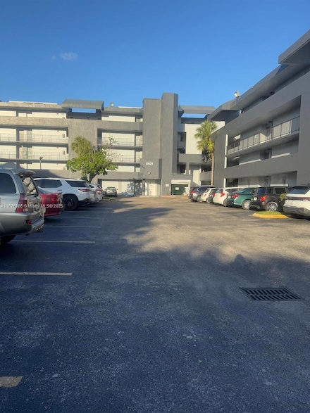 8821 W Flagler St Unit 108, Miami, FL 33174