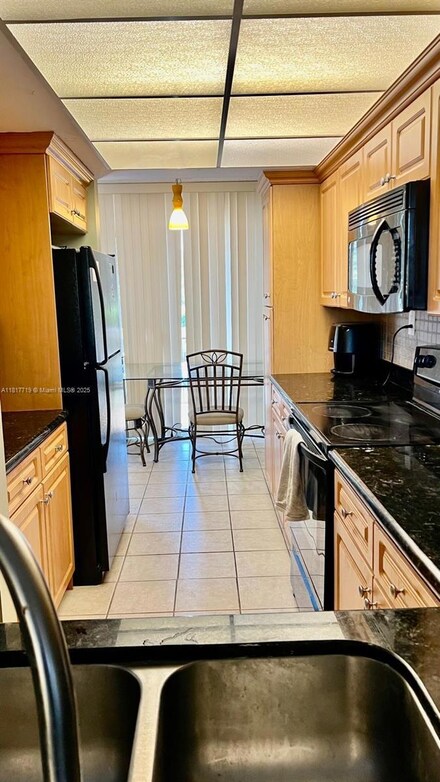 8711 SW 30th St Unit 106, Davie, FL 33328