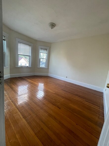 44 Speedwell St Unit 3, Dorchester, MA 02122
