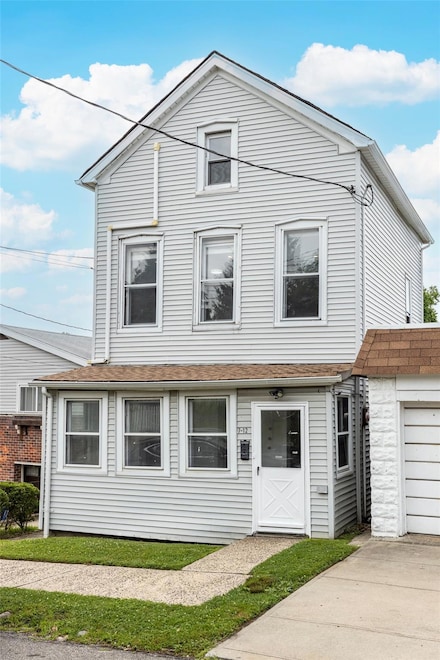 7-12 125th St, Flushing, NY 11356