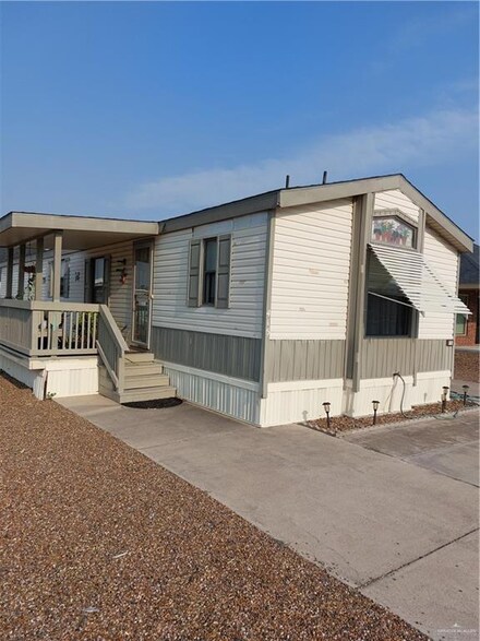 415 Saturn St, Mission, TX 78572