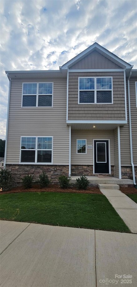 1842 Rhyne Elementary Dr, Gastonia, NC 28052
