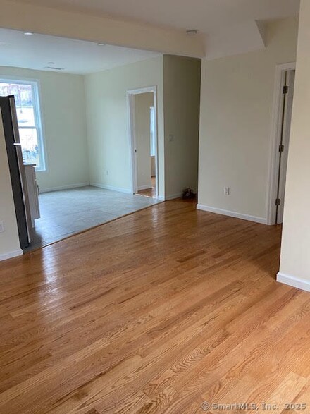 5 Frederick Ct Unit 1, Waterbury, CT 06710