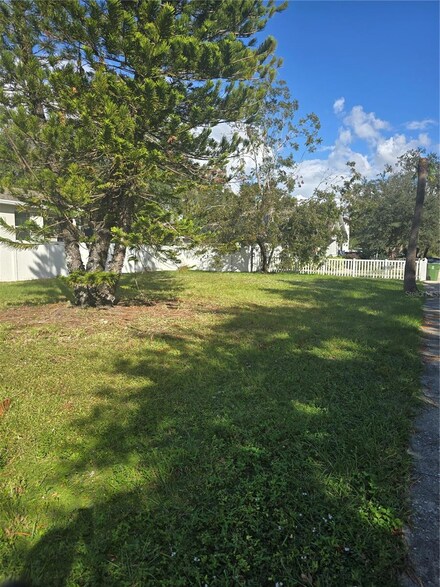 2601 N Albany Ave, Tampa, FL 33607