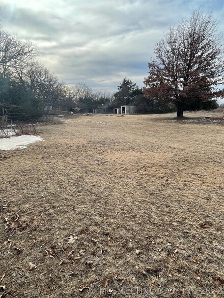 33571 W 8th St S, Mannford, OK 74044