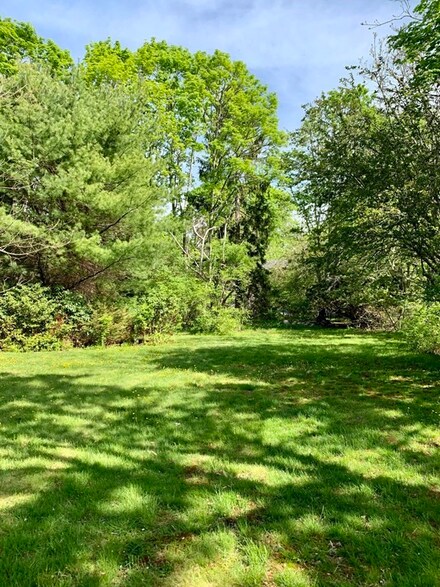 0 Pitcher St, Marion, MA 02738