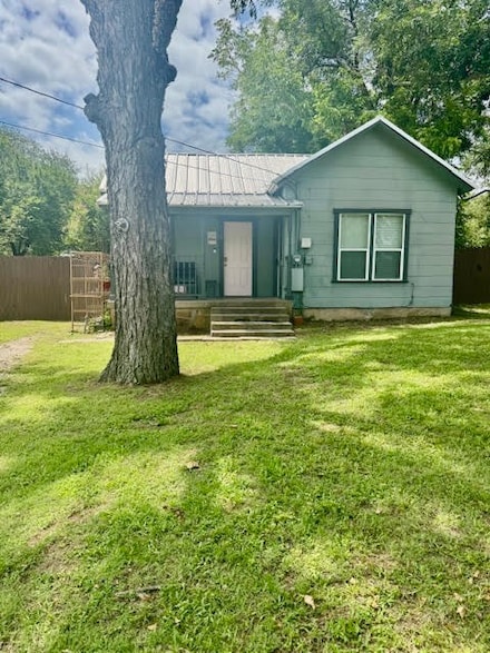 715 W Ball St, Weatherford, TX 76086