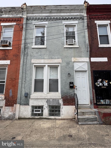 2526 W Silver St, Philadelphia, PA 19132
