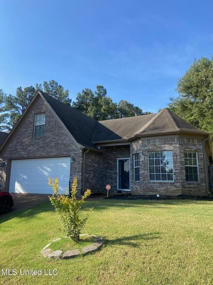 285 E Oak Grove Rd, Hernando, MS 38632