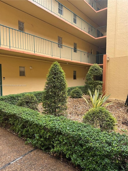 1975 W 44th Place Unit 505, Hialeah, FL 33012