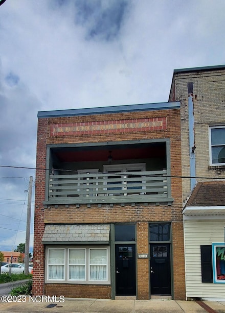 216 N Martin Luther King Junior Dr Unit Upstairs, Elizabeth City, NC 27909