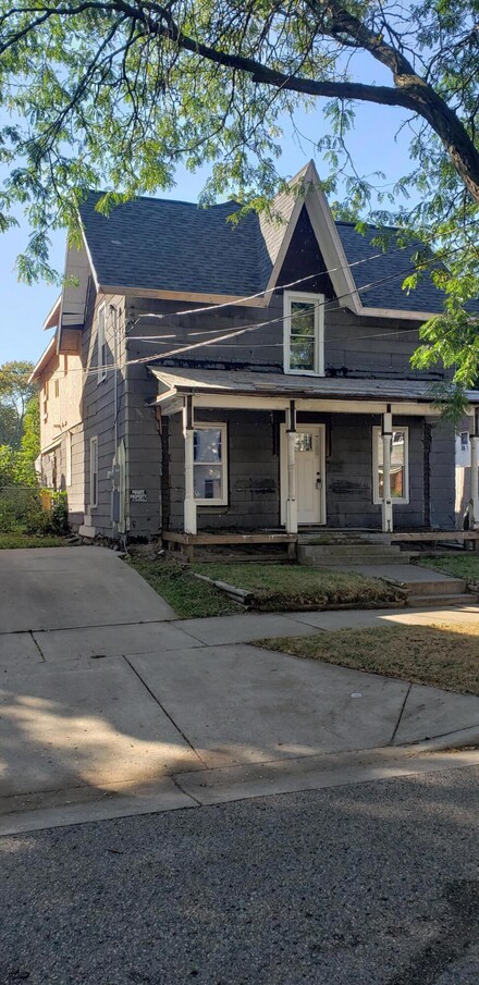 311 National Ave NW, Grand Rapids, MI 49504