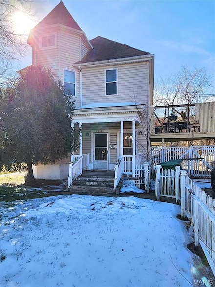 2718 State St, East Saint Louis, IL 62205