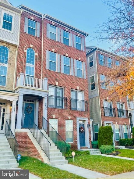 2639 Campus Way N, Glenarden, MD 20706