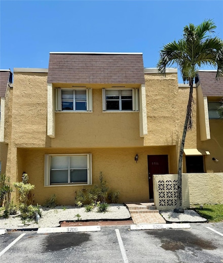 5706 Blueberry Ct Unit 21, Lauderhill, FL 33313