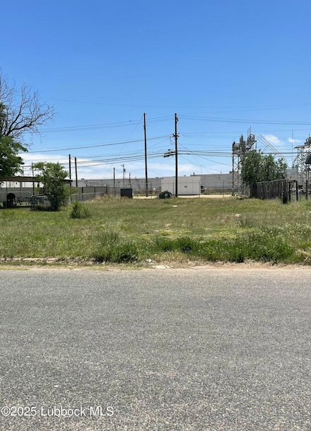 304 E 37th St, Lubbock, TX 79404