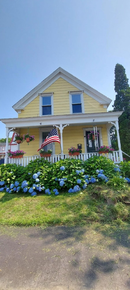 25 Oak St, Brunswick, ME 04011