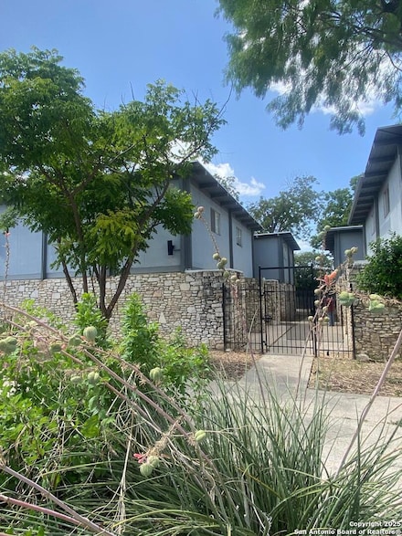 743 Byrnes Dr Unit 7, San Antonio, TX 78209