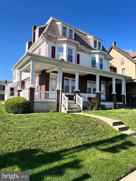 2041 Penn Ave, Reading, PA 19609