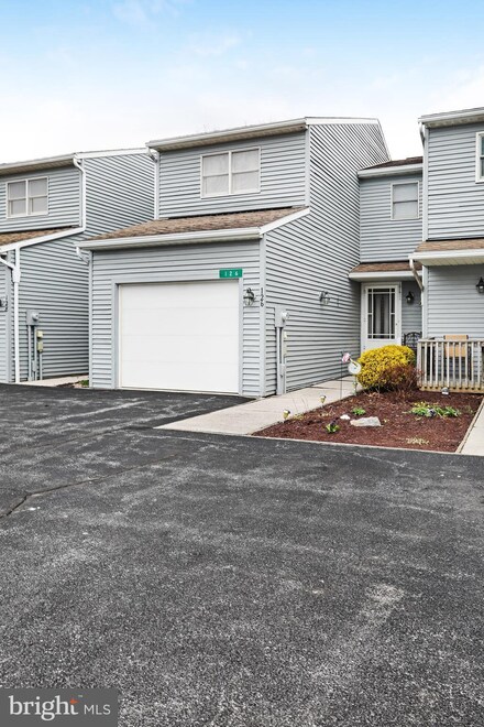 126 Antietam Dr, Waynesboro, PA 17268