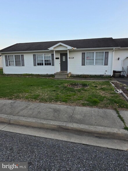 700 SE 3rd St, Milford, DE 19963