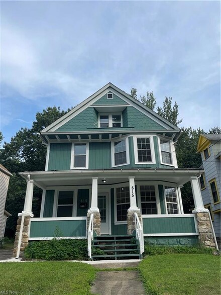 815 Boulevard St, Akron, OH 44311