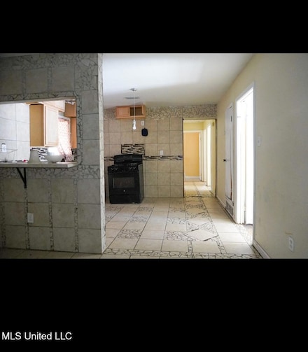 146 W Brooks Rd, Memphis, TN 38109