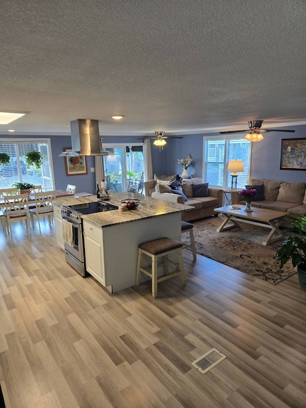 2001 83rd Ave N, Saint Petersburg, FL 33702