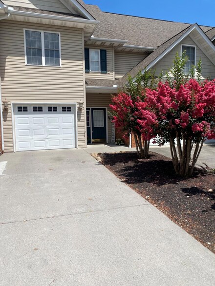 2045 N Economy Rd, Morristown, TN 37814
