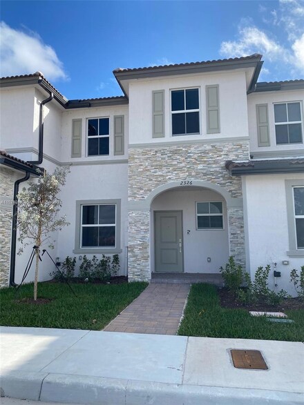 2326 NW 125th St, Miami, FL 33167