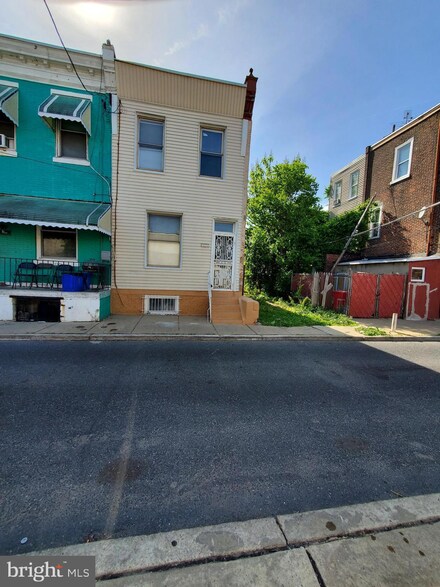 2856 N Van Pelt St, Philadelphia, PA 19132