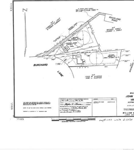 32 Burchard Ln, Norwalk, CT 06853