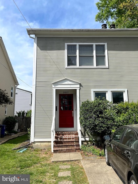 3607 13th St N, Arlington, VA 22201