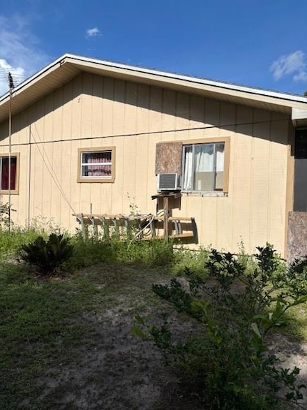 2402 E 9th St, Lehigh Acres, FL 33936